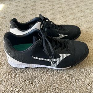 Mizuno Youth Baseball Cleat
